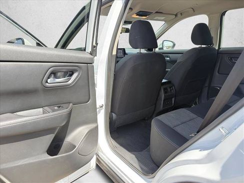 Used 2024 Nissan Rogue SV FWD image 20