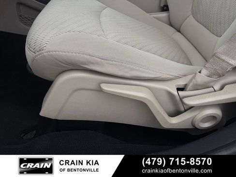 Used 2015 Dodge Journey American Value Package w/ Flexible Seating Group FWD image 11