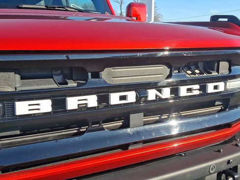 Used 2024 Ford Bronco Outer Banks image 30