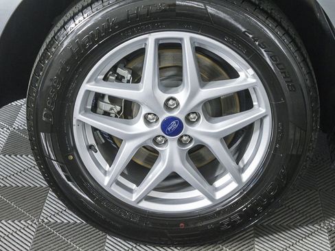 Used 2022 Ford Edge SEL image 11