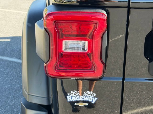 Used 2021 Jeep Wrangler Sport AWD/4WD image 22