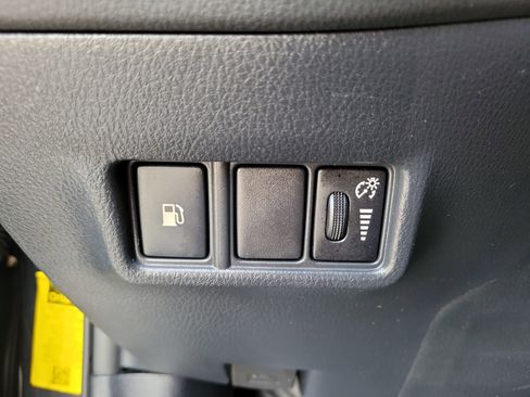 Used 2021 Toyota C-HR XLE FWD image 23