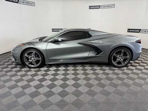 Used 2022 Chevrolet Corvette Stingray Convertible w/ 1LT RWD image 3