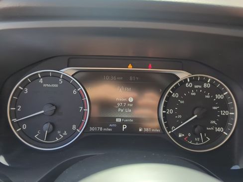 Used 2024 Nissan Rogue SV w/ SV Premium Package AWD/4WD image 16