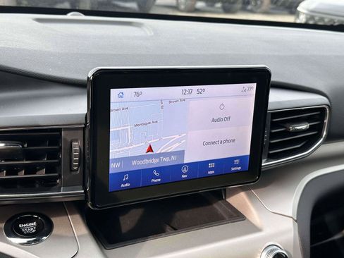 Used 2022 Ford Explorer XLT w/ Equipment Group 202A image 28