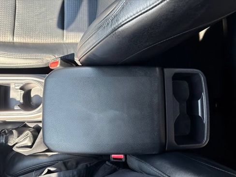 Used 2021 Toyota Tacoma Limited AWD/4WD image 22