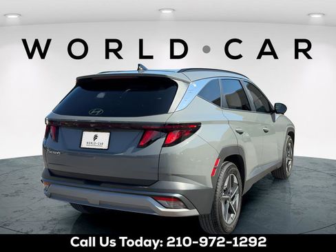 Certified 2025 Hyundai Tucson SEL image 9
