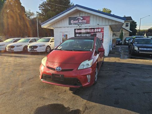 Used 2013 Toyota Prius Three w/ Solar Roof Pkg FWD image 4