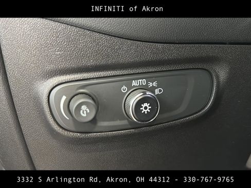 Used 2020 Chevrolet Equinox LS image 43