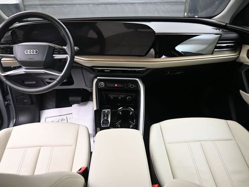 Certified 2025 Audi Q5 Premium Plus w/ Premium Plus image 18