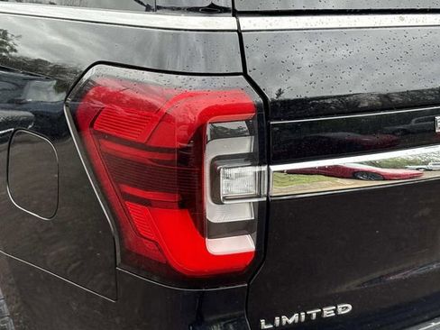 Certified 2024 Ford Expedition Limited image 11