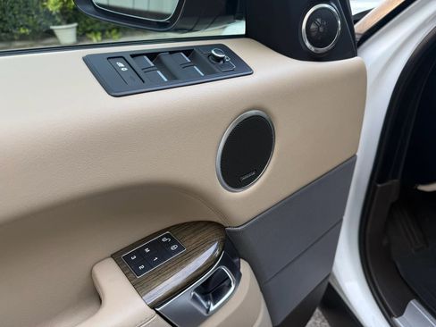 Used 2017 Land Rover Range Rover Sport HSE image 12