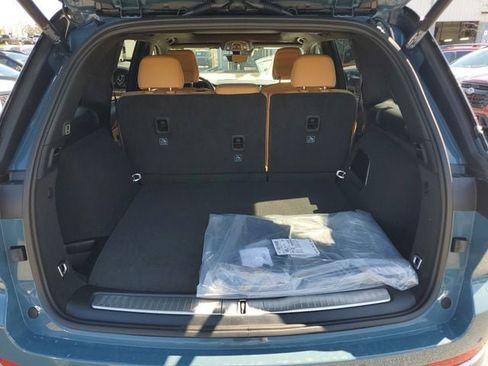 New 2026 Jeep Grand Cherokee Summit image 10