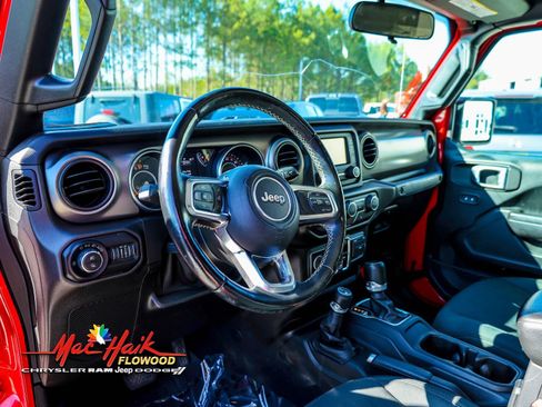 Used 2020 Jeep Gladiator Sport w/ Quick Order Package 24S image 18