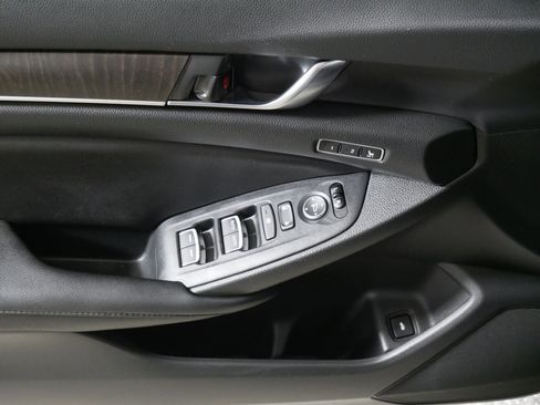 Used 2020 Honda Accord EX-L image 19