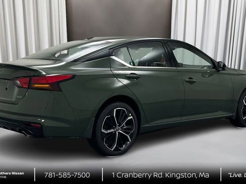 New 2026 Nissan Altima 2.5 SR w/ SR Premium Package AWD/4WD image 5