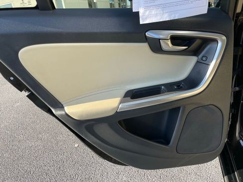 Used 2016 Volvo V60 T5 Premier image 40