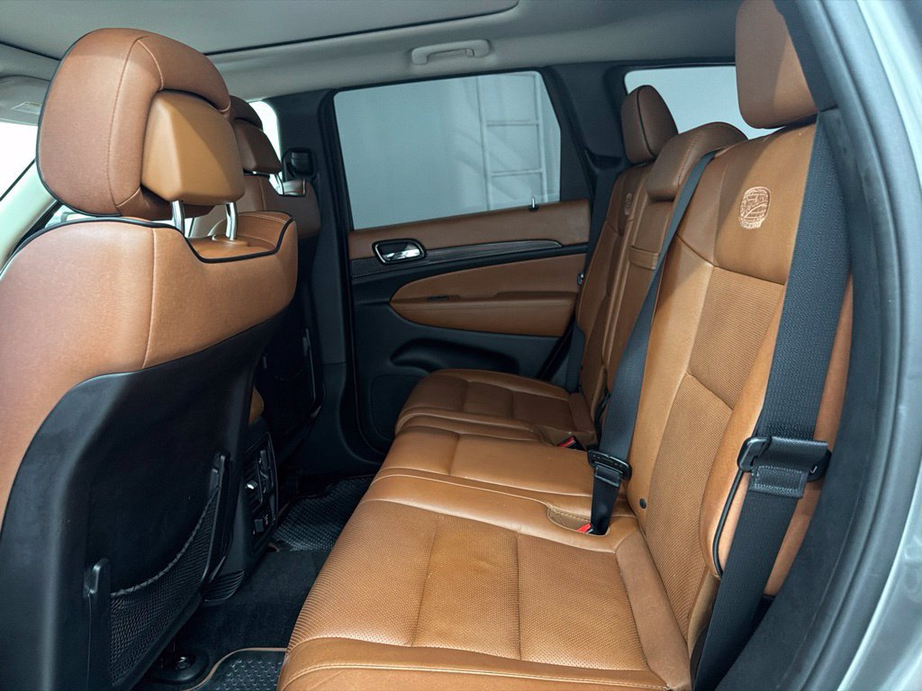 Used 2012 Jeep Grand Cherokee Overland Summit AWD/4WD image 21