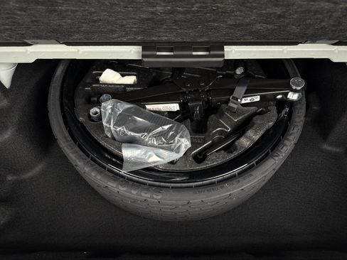 Used 2025 Mercedes-Benz GLS 580 GLS 580 image 45