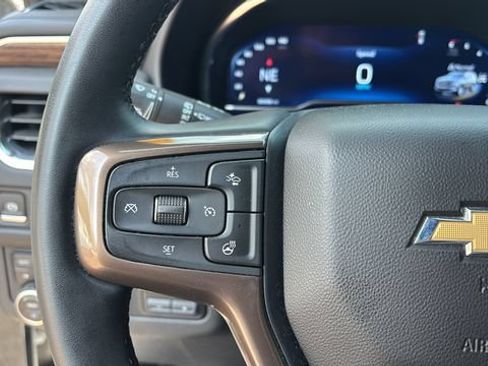 Used 2024 Chevrolet Suburban High Country AWD/4WD image 23