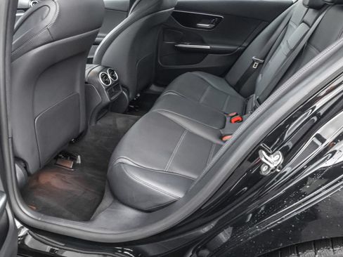 Used 2025 Mercedes-Benz C 300 4MATIC Sedan image 28