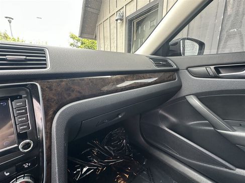 Used 2014 Volkswagen Passat TDI SEL Premium FWD image 42