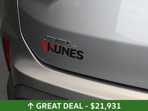 Used 2024 Ford Edge SEL AWD/4WD image 13