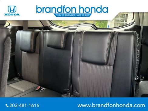 Used 2017 Toyota Highlander Plus AWD/4WD image 25