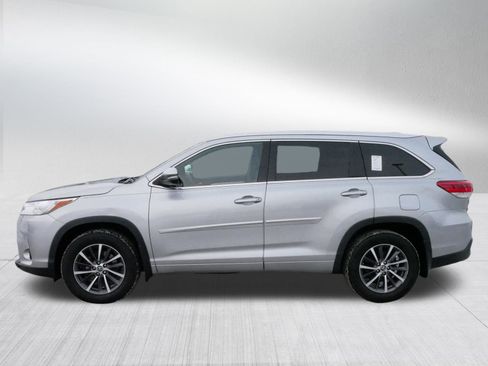 Used 2018 Toyota Highlander XLE image 4