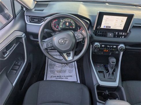 Used 2025 Toyota RAV4 XLE image 19