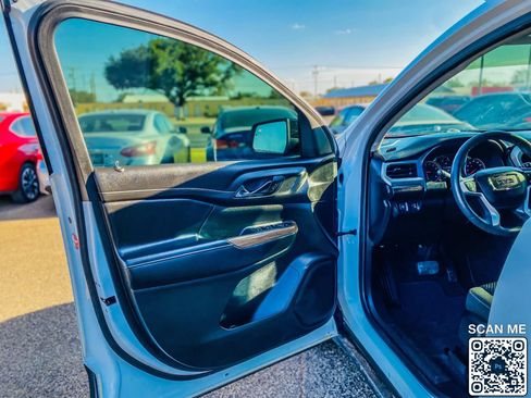 Used 2021 GMC Acadia SLE w/ Elevation Edition image 15