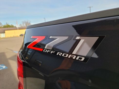 Used 2018 Chevrolet Silverado 2500 LT w/ All Star Edition image 19