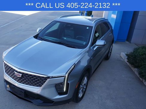 Used 2025 Cadillac XT4 Premium Luxury image 15