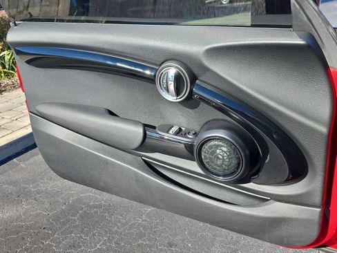 Used 2021 MINI Cooper S w/ 6.5" Touchscreen Package image 12