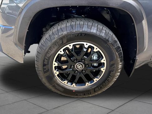 Certified 2026 Toyota Tundra SR5 AWD/4WD image 11