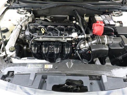Used 2011 Ford Fusion SE image 17