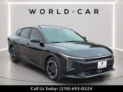 Certified 2025 Kia K4 GT-Line Turbo FWD image 1