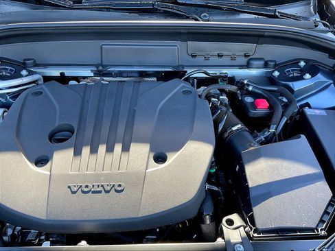 New 2026 Volvo XC60 B5 Ultra w/ Climate Package image 13