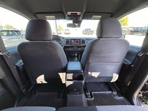 Used 2023 Toyota Tacoma TRD Off-Road image 31