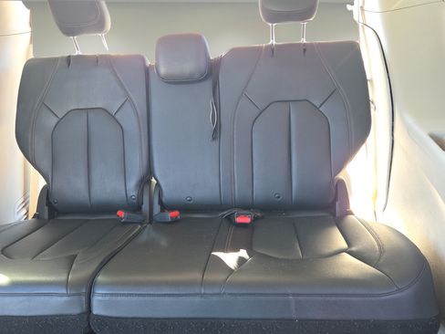 Used 2020 Chrysler Pacifica Touring-L Plus FWD image 13