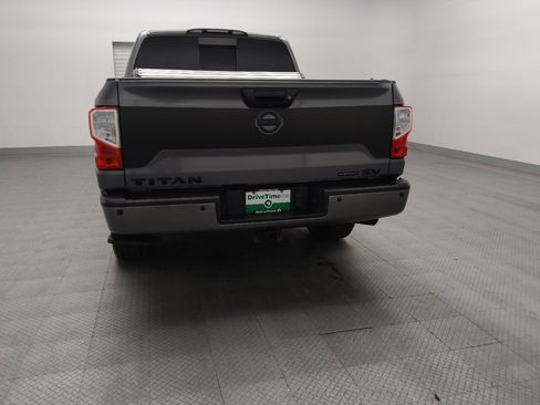 Used 2019 Nissan Titan SV w/ SV Convenience Package RWD image 6