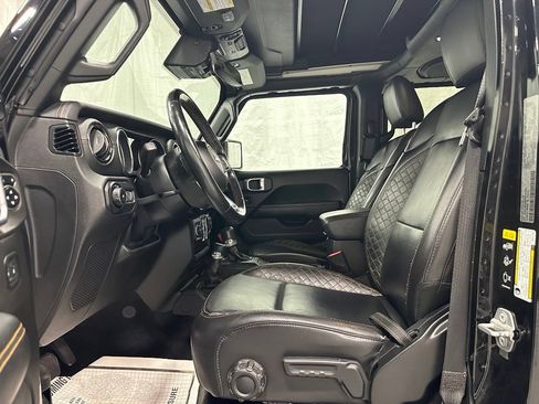 Used 2021 Jeep Wrangler Unlimited Sahara AWD/4WD image 13
