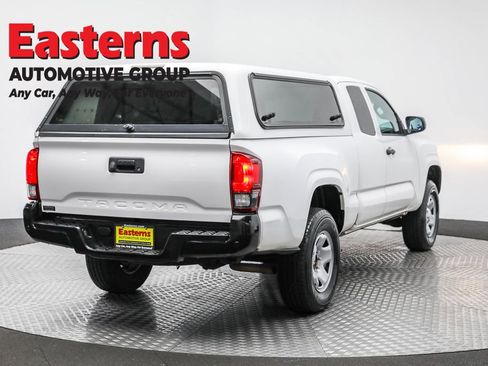 Used 2020 Toyota Tacoma SR image 5
