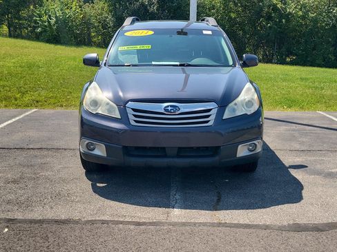 Used 2011 Subaru Outback 2.5i Premium AWD/4WD image 3