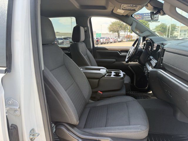 Certified 2022 Chevrolet Silverado 1500 LT w/ Z71 Off-Road Package AWD/4WD image 30
