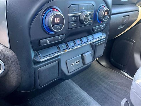 Used 2021 Chevrolet Silverado 1500 LT AWD/4WD image 23