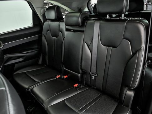 Used 2022 Kia Sorento S w/ Panoramic Sunroof Package image 14