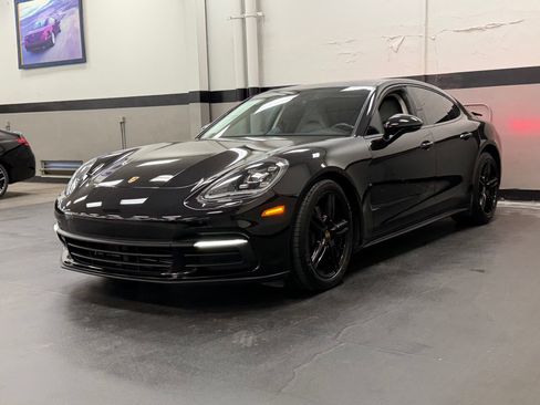 Used 2019 Porsche Panamera 4 AWD/4WD image 6