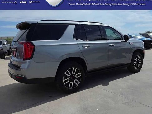 Used 2023 GMC Yukon AT4 w/ AT4 Premium Plus Package AWD/4WD image 8