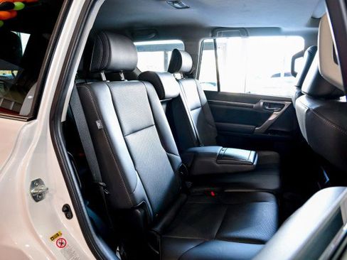 Used 2016 Lexus GX 460 image 23